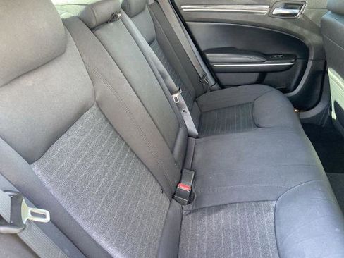 Used 2022 Chrysler 300 Touring w/ Sport Appearance Package image 21