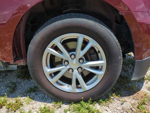 Used 2017 Chevrolet Equinox LT FWD image 11