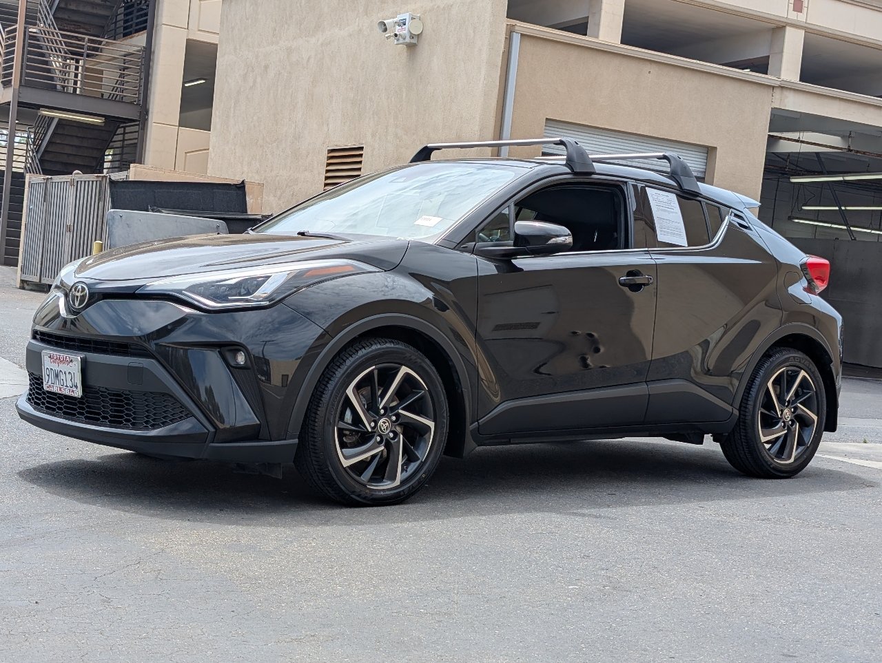 Used 2022 Toyota C-HR Limited FWD image 10