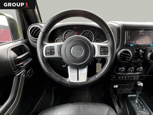 Used 2018 Jeep Wrangler Unlimited Sport AWD/4WD image 6