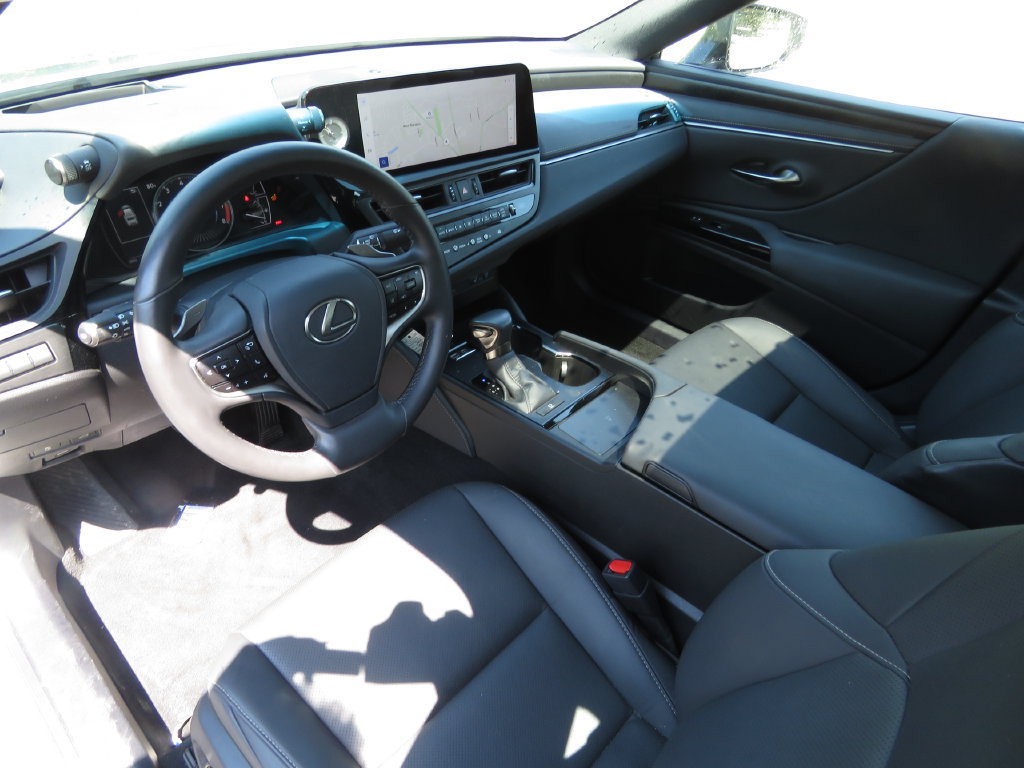 Used 2024 Lexus ES 350 w/ Premium Package FWD image 12