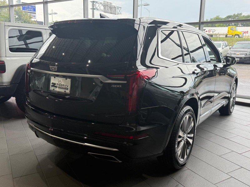 Used 2024 Cadillac XT6 Premium Luxury w/ Technology Package AWD/4WD image 2