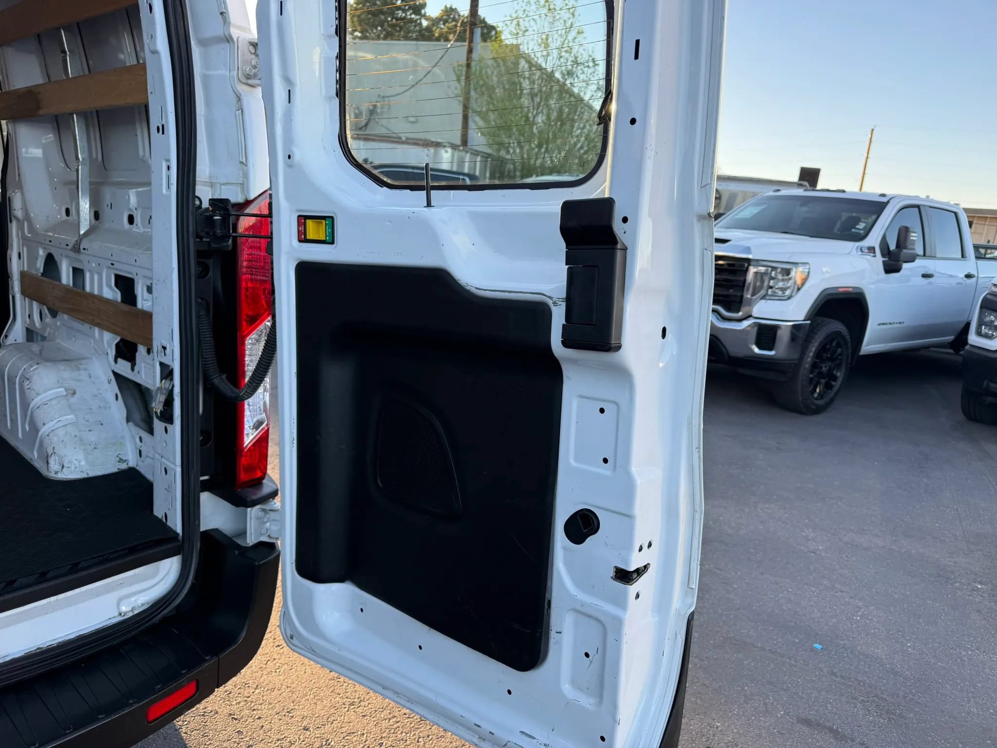 Used 2021 Ford Transit 250 Low Roof w/ Exterior Upgrade Package RWD image 18