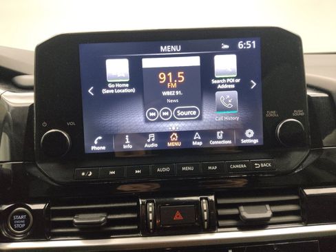 Used 2023 Nissan Pathfinder SL image 25