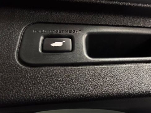 Used 2024 Honda Pilot TrailSport image 27