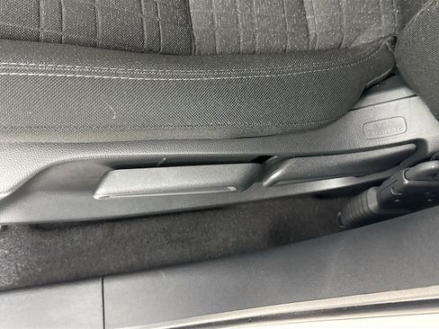 Certified 2026 Honda HR-V LX image 22
