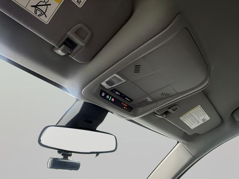 Used 2022 Chevrolet Equinox LS w/ LS Convenience Package FWD image 24