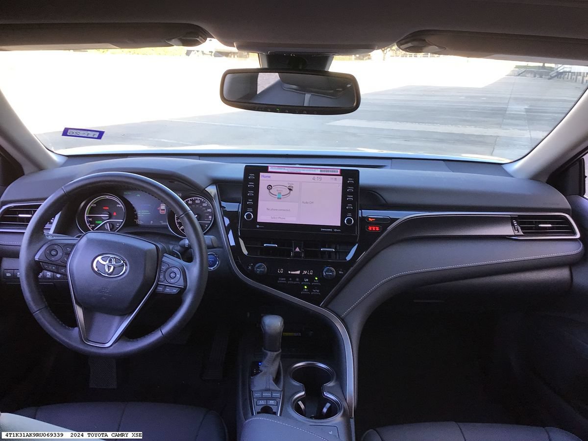 Used 2024 Toyota Camry XSE w/ Cold Weather Package FWD image 12