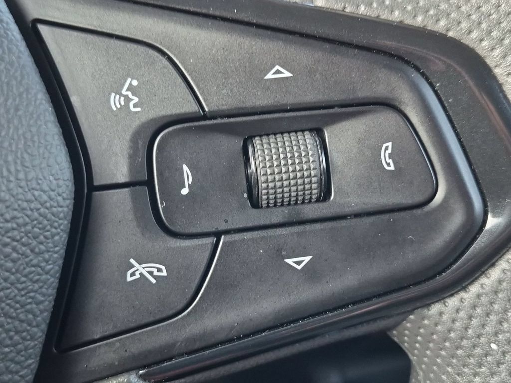 Used 2026 Chevrolet TrailBlazer LT AWD/4WD image 19