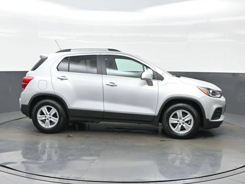 Used 2018 Chevrolet Trax LT w/ Driver Confidence Package FWD image 7