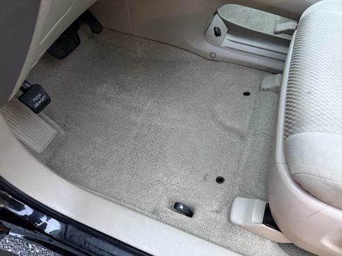 Used 2007 Toyota Highlander 4WD V6 w/ 3rd Row image 10