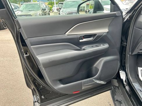 Used 2026 Toyota Grand Highlander FWD image 23