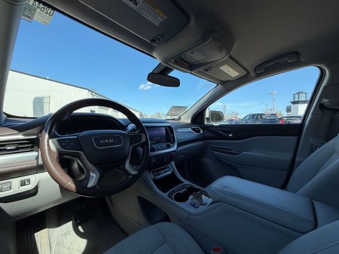 Used 2020 GMC Acadia SLE w/ Driver Convenience Package FWD image 17