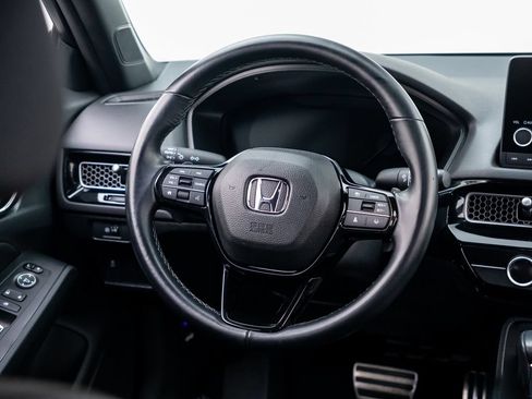 Used 2025 Honda Civic Sport image 12
