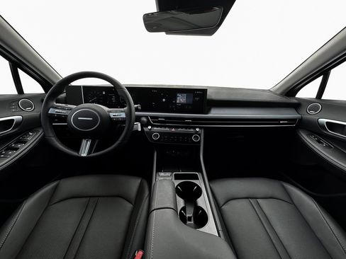 Certified 2025 Hyundai Sonata Limited image 13
