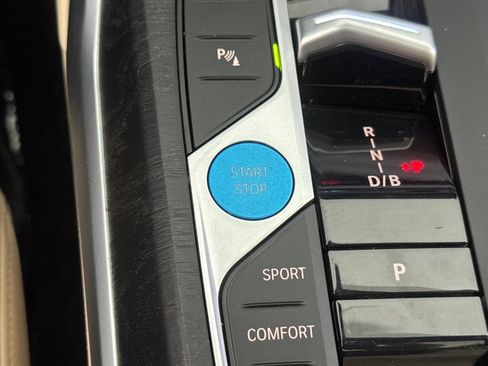 Certified 2023 BMW i4 eDrive35 w/ Premium Package RWD image 32