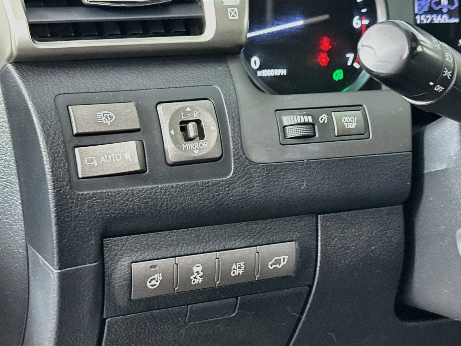 Used 2013 Lexus LX 570 4WD w/ Luxury Pkg image 10