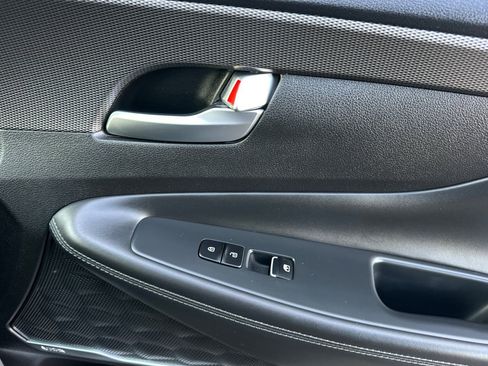 Used 2020 Hyundai Santa Fe SEL w/ Convenience + Premium Package image 22