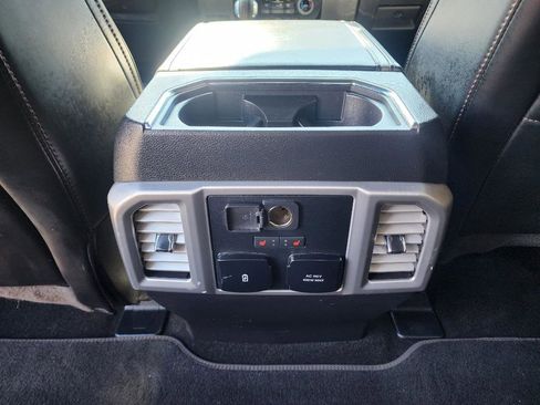 Used 2019 Ford F150 Platinum image 12