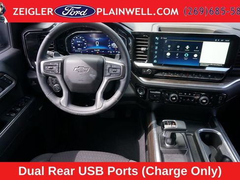 Used 2024 Chevrolet Silverado 1500 RST AWD/4WD image 12