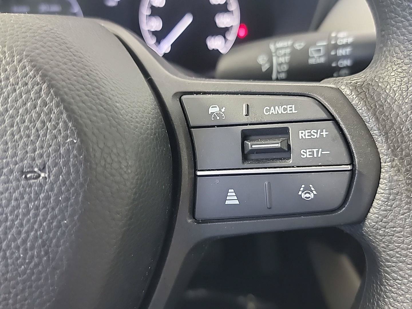 Certified 2025 Honda HR-V LX image 23