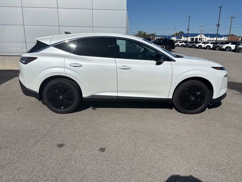 New 2025 Nissan Murano SV AWD/4WD image 2