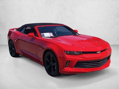 Used 2017 Chevrolet Camaro LT RWD image 3