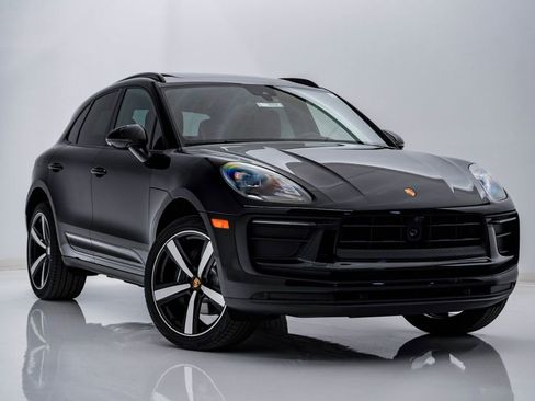 New 2026 Porsche Macan image 8