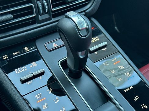 Used 2026 Porsche Macan S AWD/4WD image 22