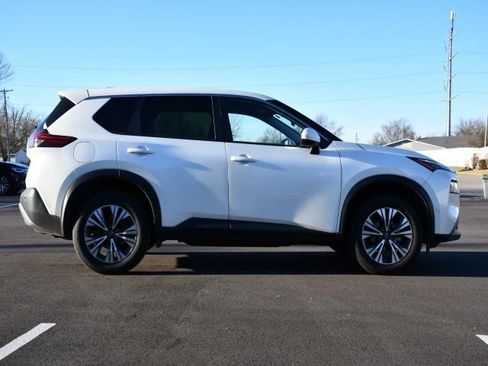 Used 2023 Nissan Rogue SV image 8