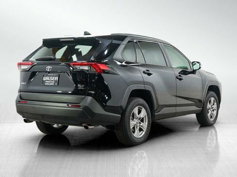 Used 2025 Toyota RAV4 XLE AWD/4WD image 5