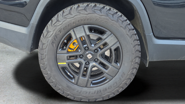 Used 2023 Rivian R1T Adventure Quad AWD/4WD image 18