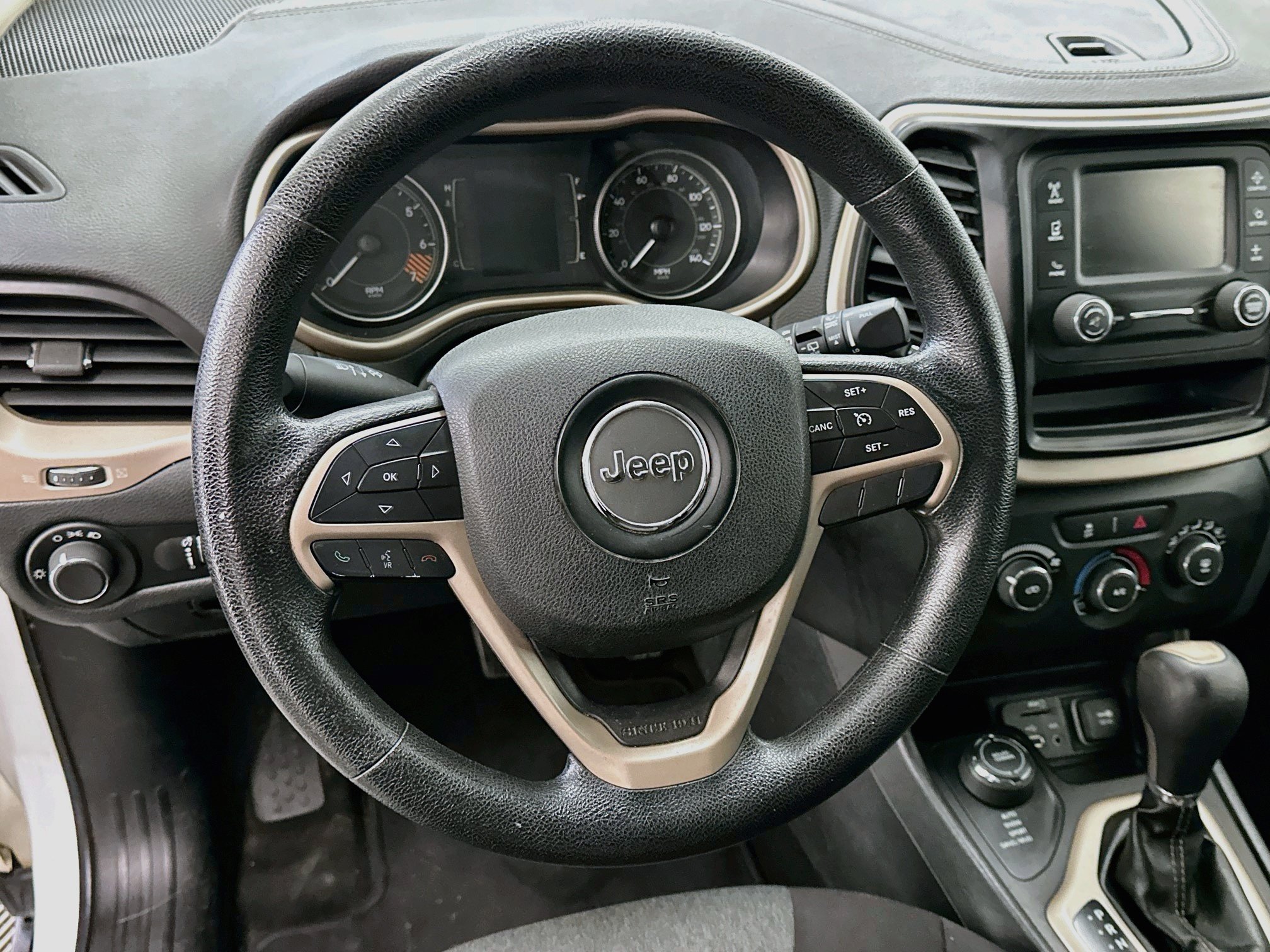 Used 2014 Jeep Cherokee Sport AWD/4WD image 18