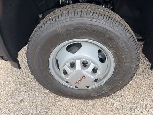 New 2026 GMC Sierra 3500 Pro w/ Convenience Package image 10