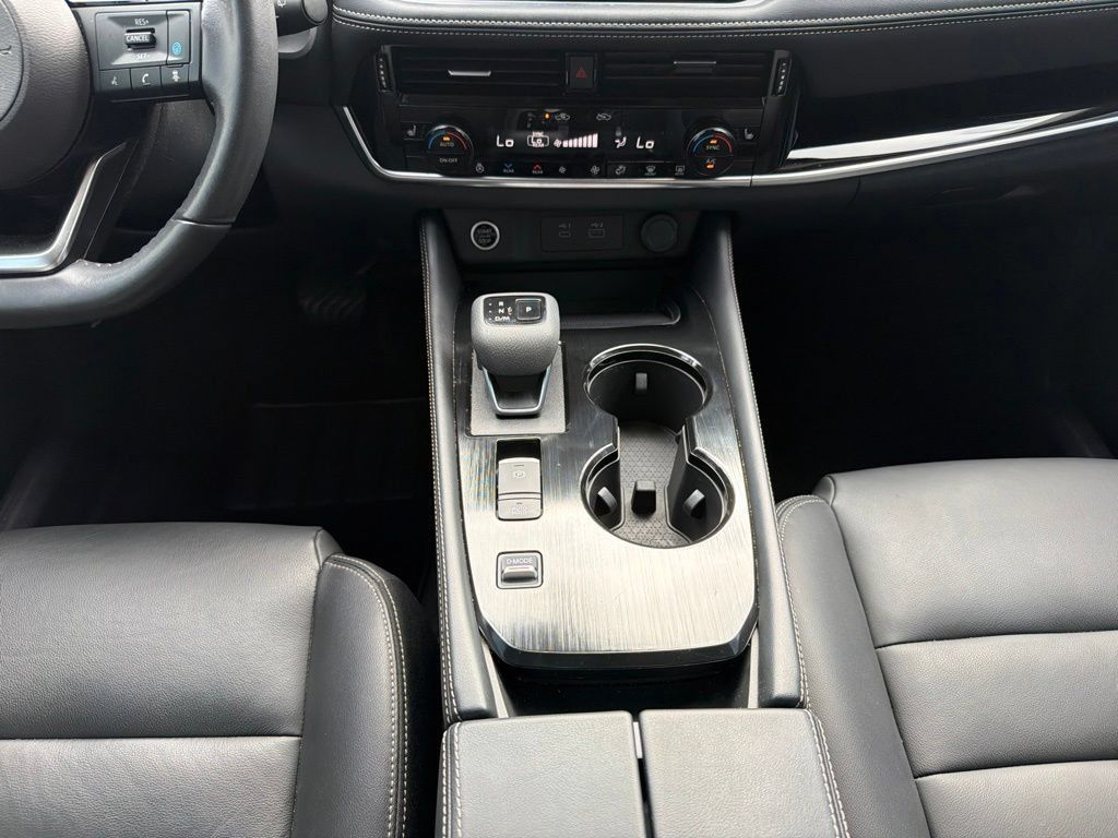 Used 2023 Nissan Rogue SL w/ SL Premium Package FWD image 26