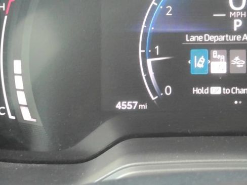 Used 2026 Toyota Corolla LE FWD image 37