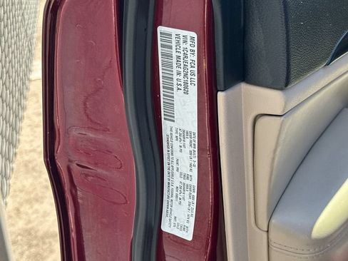 Used 2022 Jeep Grand Cherokee Laredo E RWD image 30
