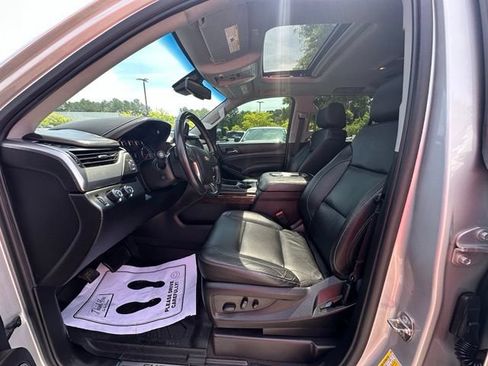 Used 2020 Chevrolet Tahoe LT w/ Luxury Package AWD/4WD image 14