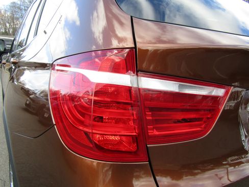 Used 2017 BMW X3 xDrive28i image 11