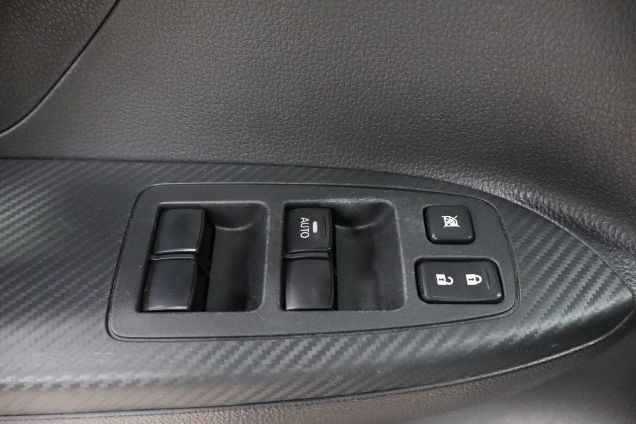 Used 2024 Mitsubishi Eclipse Cross SE AWD/4WD image 12