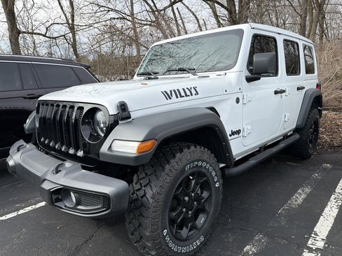Used 2023 Jeep Wrangler Unlimited Willys AWD/4WD image 3