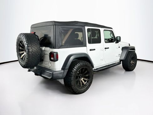 Used 2018 Jeep Wrangler Unlimited Sport S AWD/4WD image 9