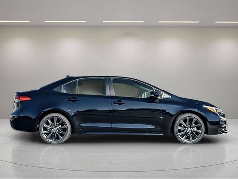 New 2026 Toyota Corolla SE FWD image 2
