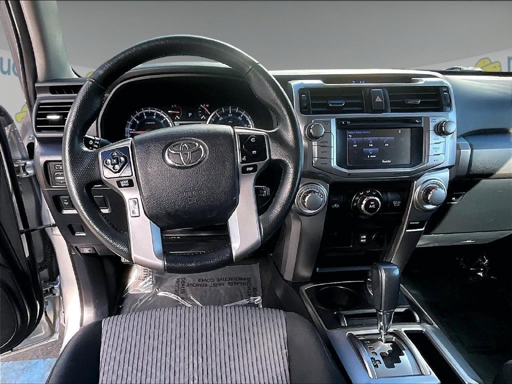 Used 2018 Toyota 4Runner SR5 AWD/4WD image 18