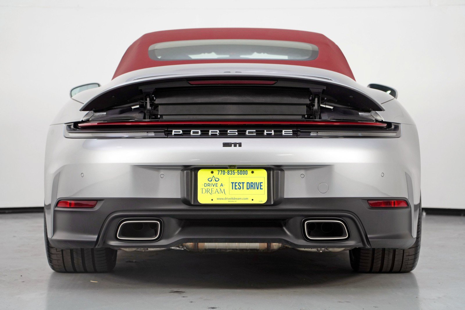 Used 2025 Porsche 911 Carrera RWD image 10