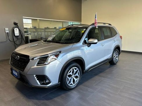 Used 2023 Subaru Forester Premium AWD/4WD image 36