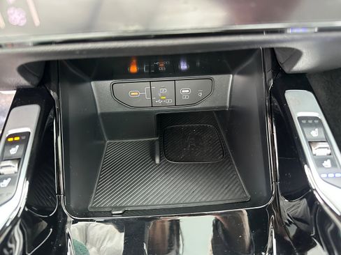 Used 2025 Kia Sorento SX Prestige w/ Sage Leather Package image 49