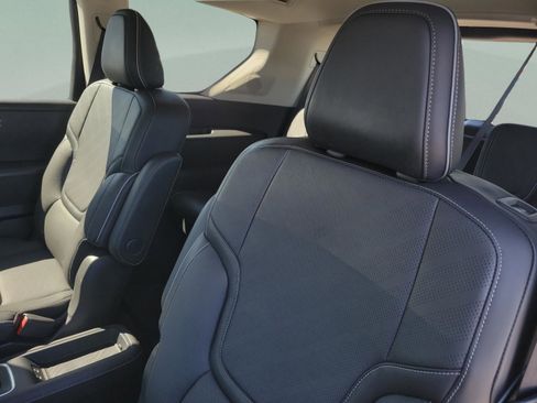 Certified 2025 INFINITI QX80 Luxe image 27