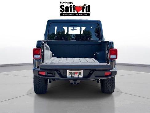 Used 2025 Jeep Gladiator Overland AWD/4WD image 29