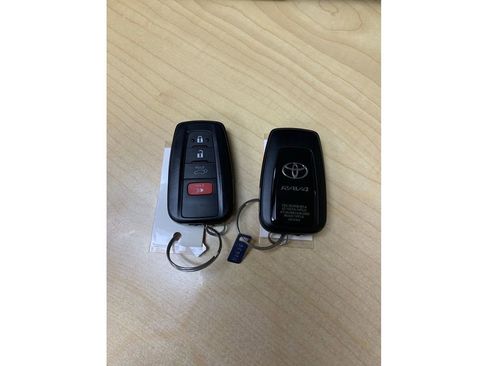 New 2025 Toyota RAV4 LE image 32